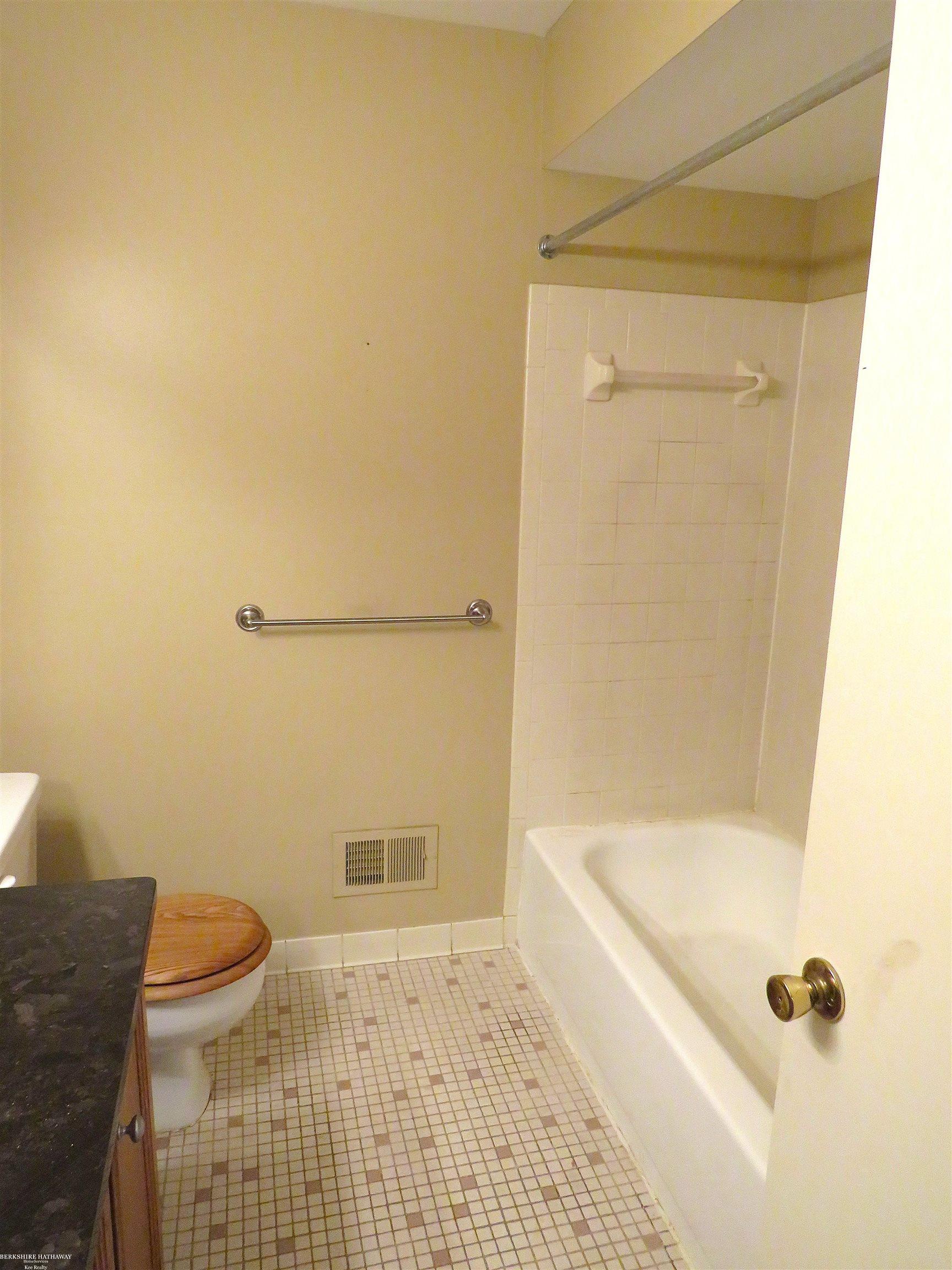 Washington Township, Michigan 48094, United States, 2 Bedrooms Bedrooms, ,1 BathroomBathrooms,Residential,Active,158995