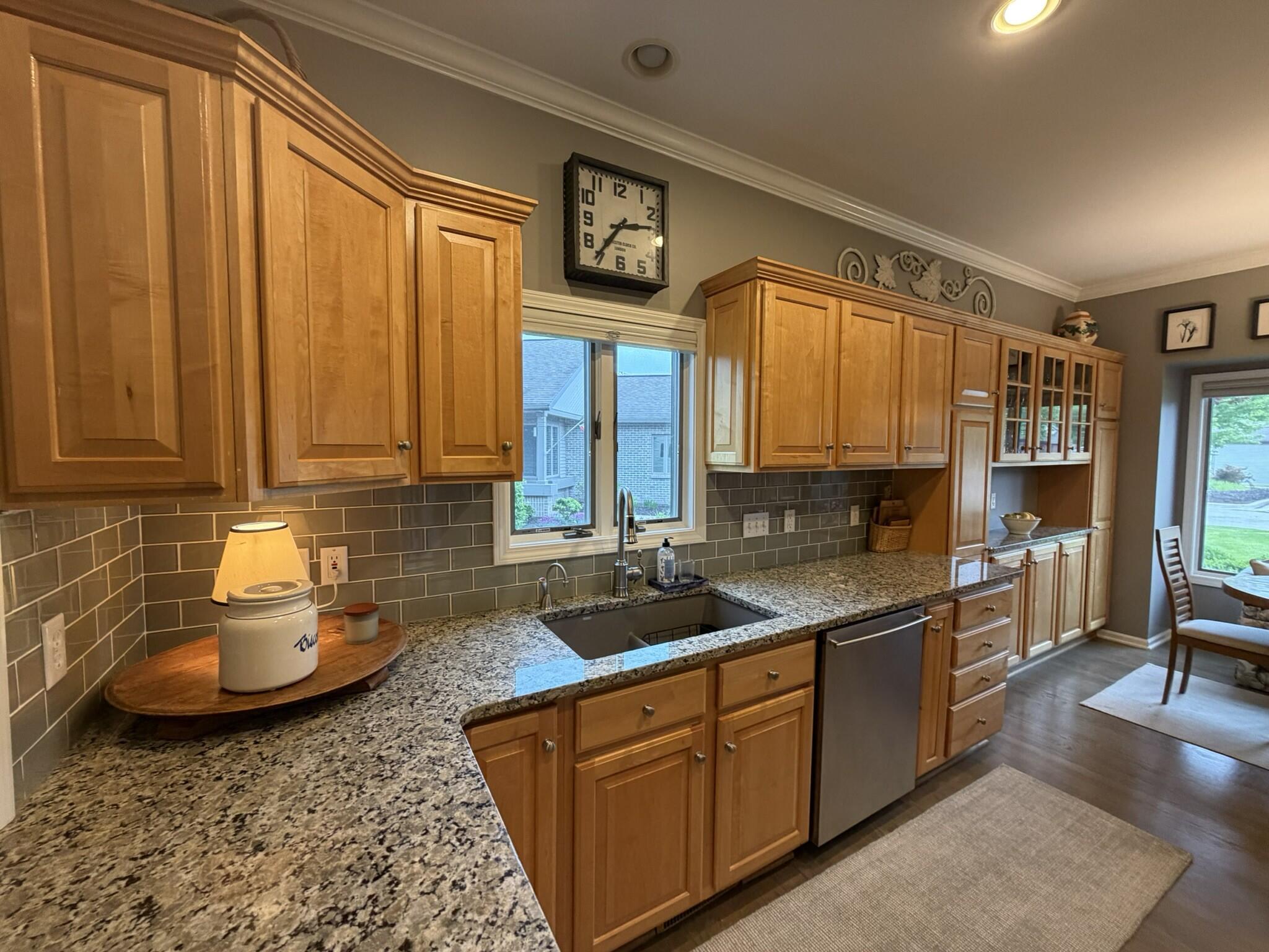1910 Hidden Oak Court SE