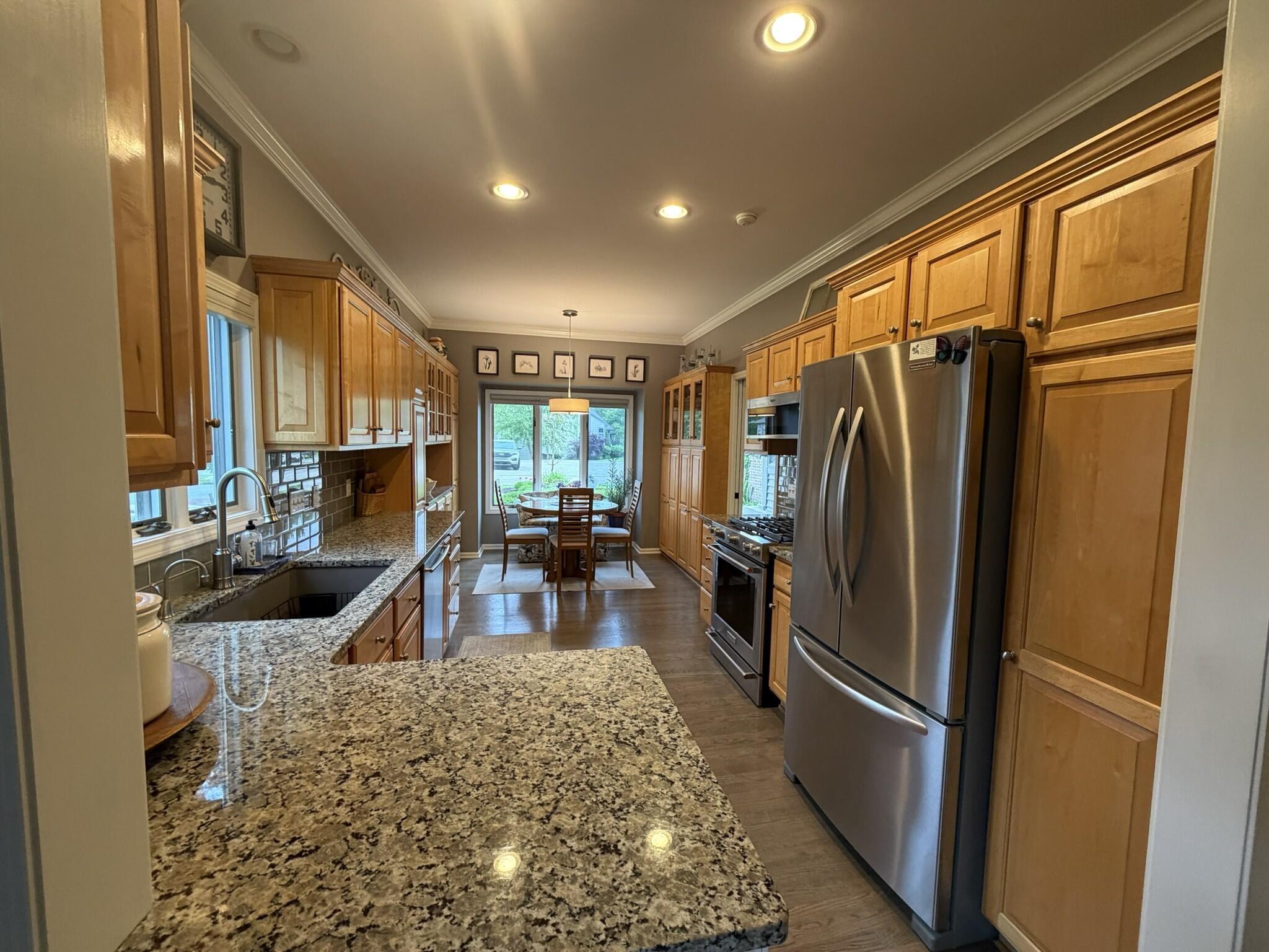 1910 Hidden Oak Court SE