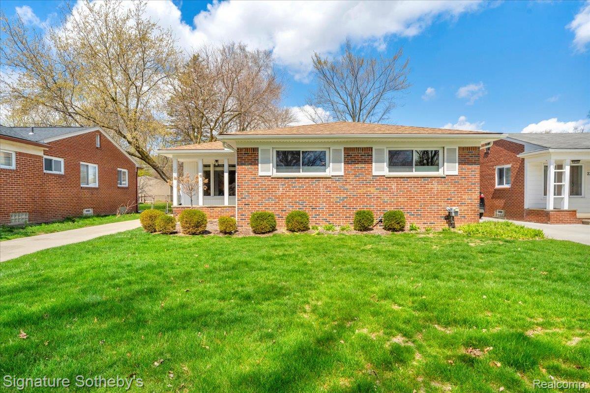 234 W La Salle Avenue