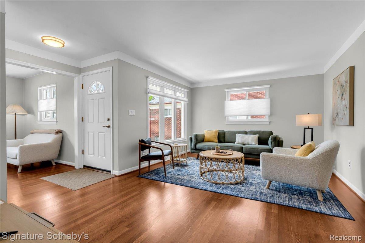 234 W La Salle Avenue