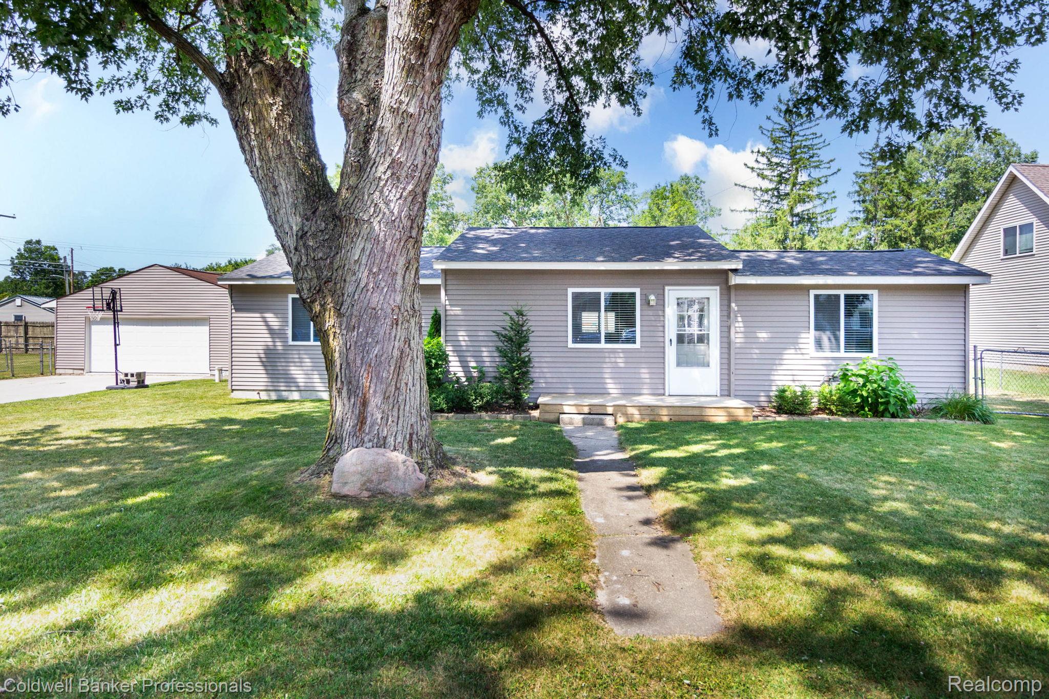 9031 Garfield Drive