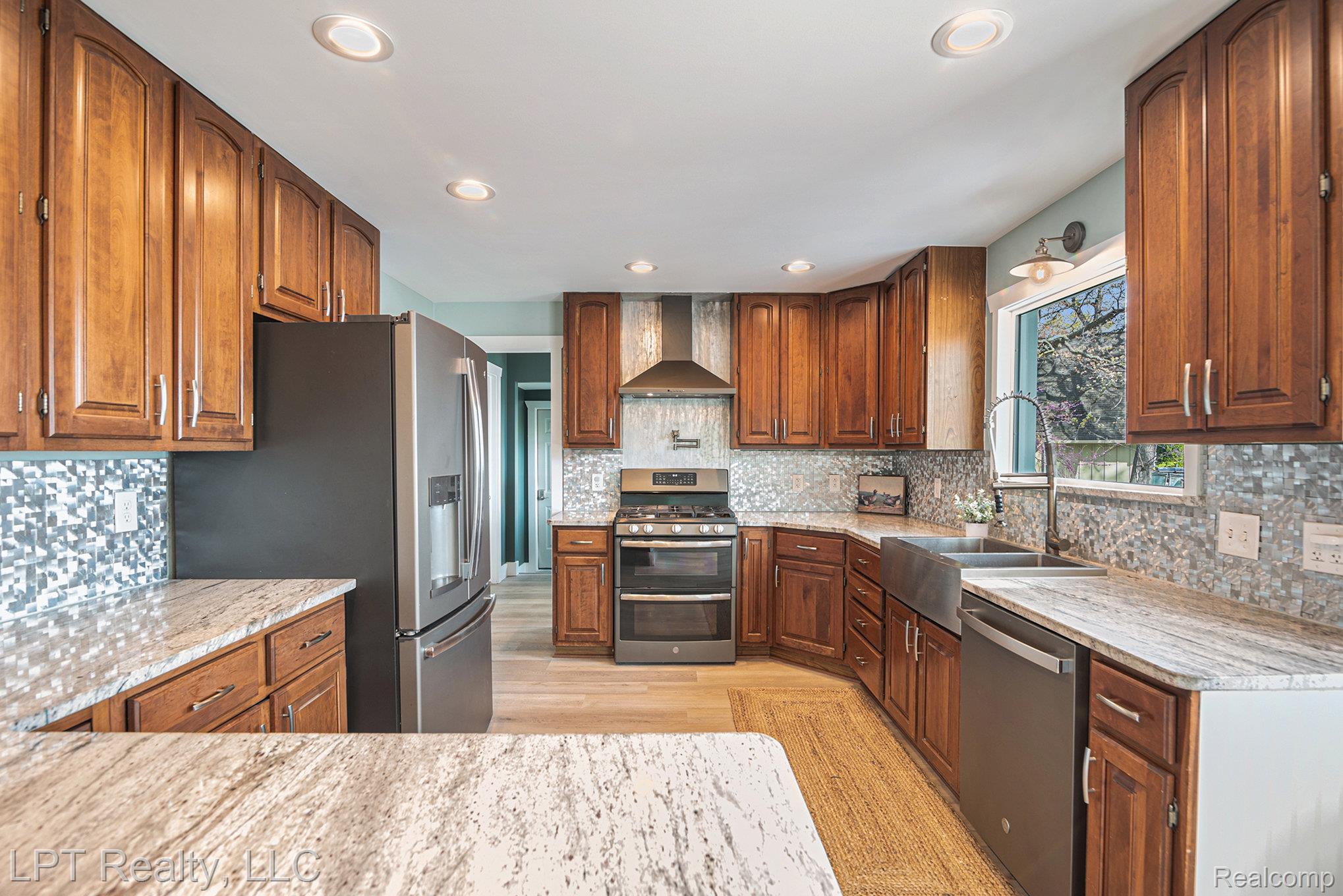 2200 S Long Lake Road