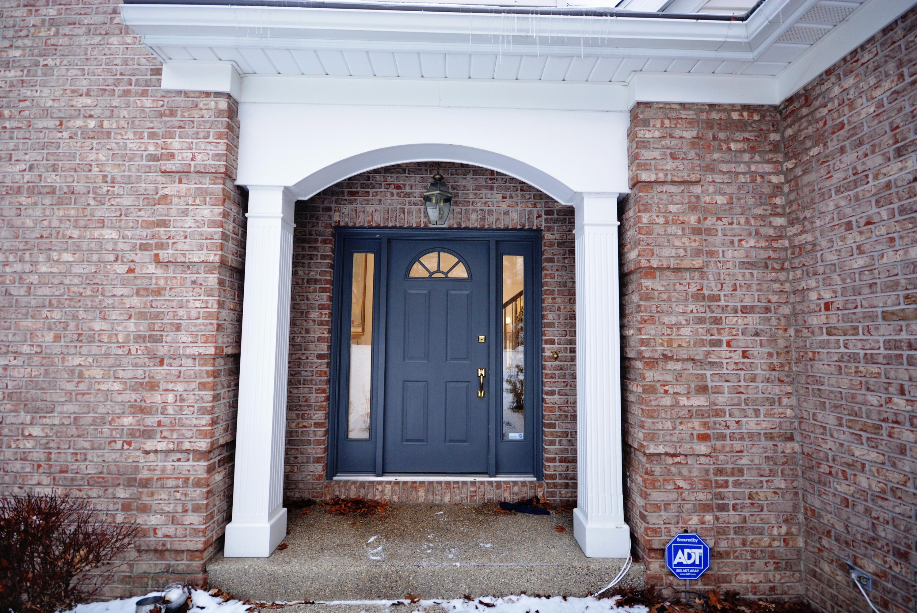 4696 Forest Creek Drive