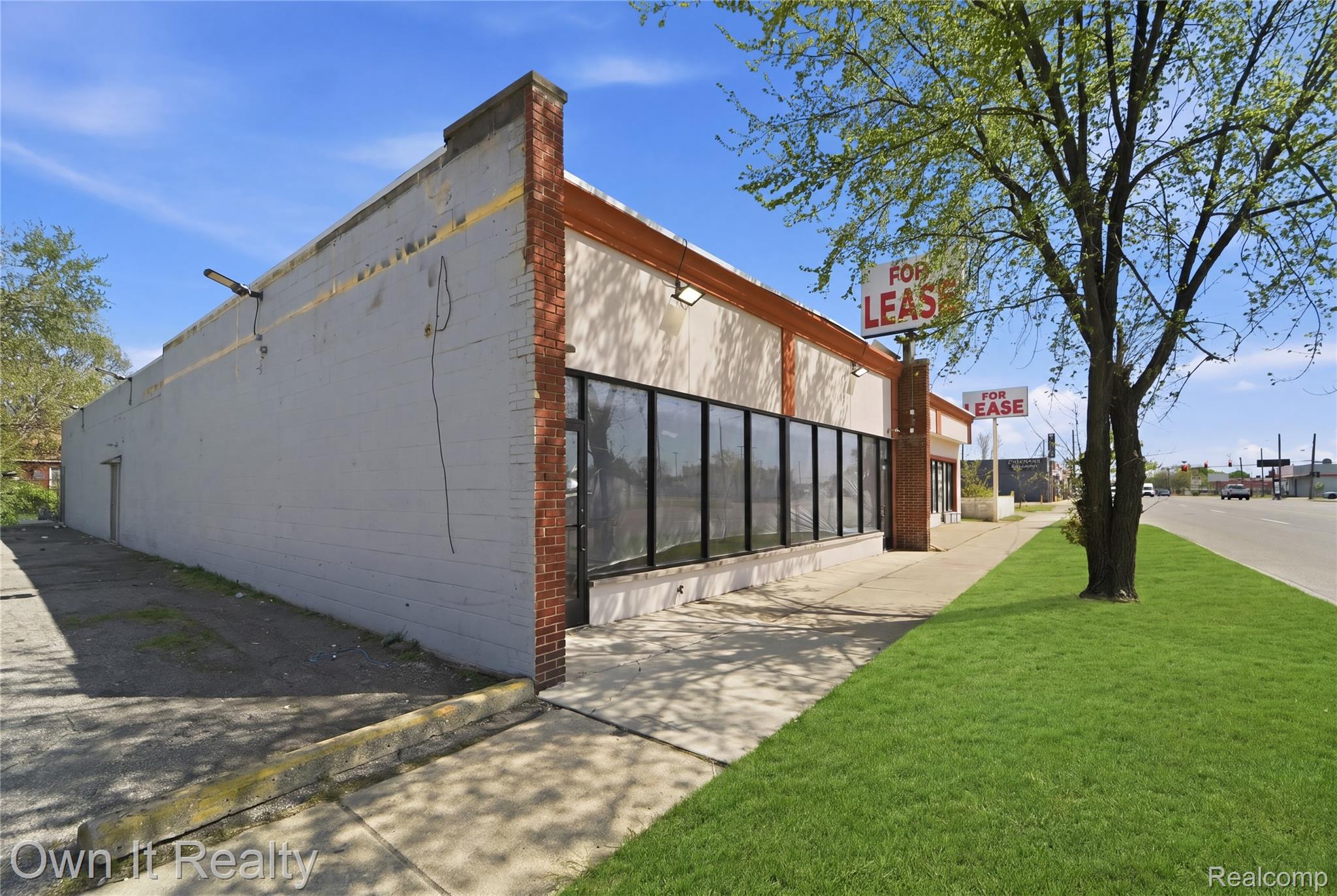 8866 Greenfield Road