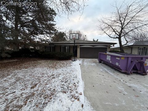 Photo of 2956 Charity Drive, Sterling Heights City, MI 48310 (MLS # 20251061010)