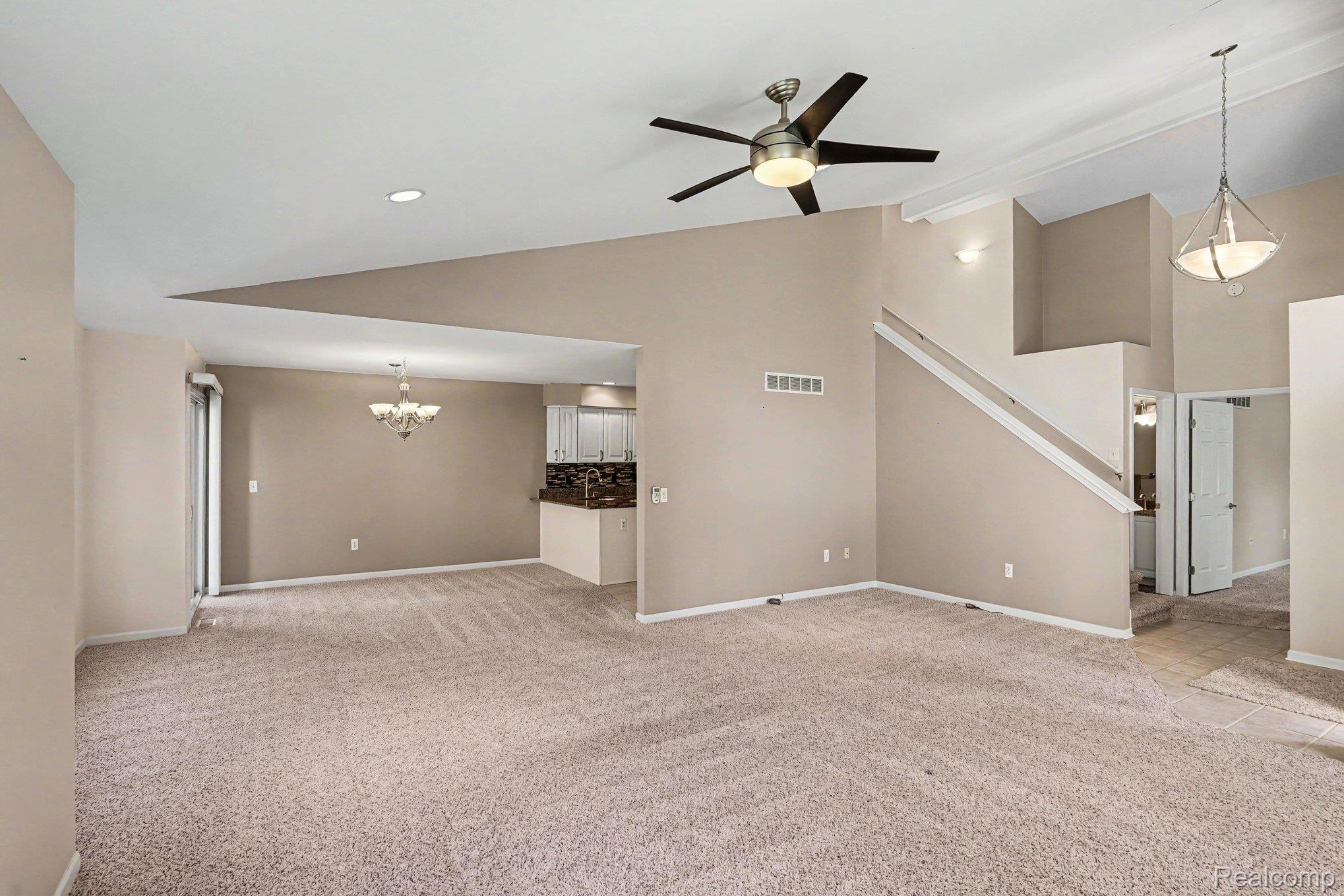 6076 Evergreen Lane