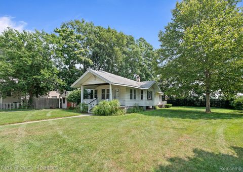 918 Saint Louis Street Ferndale City MI 48220