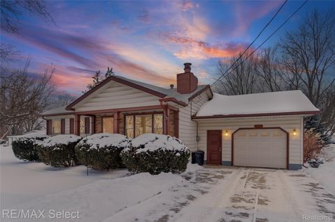 2492 W Maple Avenue Flint Charter Township MI 48507