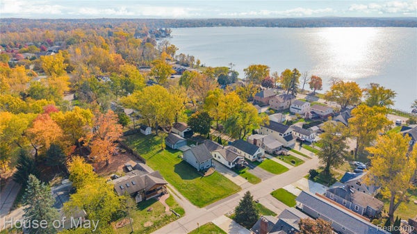 138 WELFARE BLVD, WALLED LAKE, MI 48390 - Image f1431606a4ebe8fca7c0c6c2d8071c81/3568489726