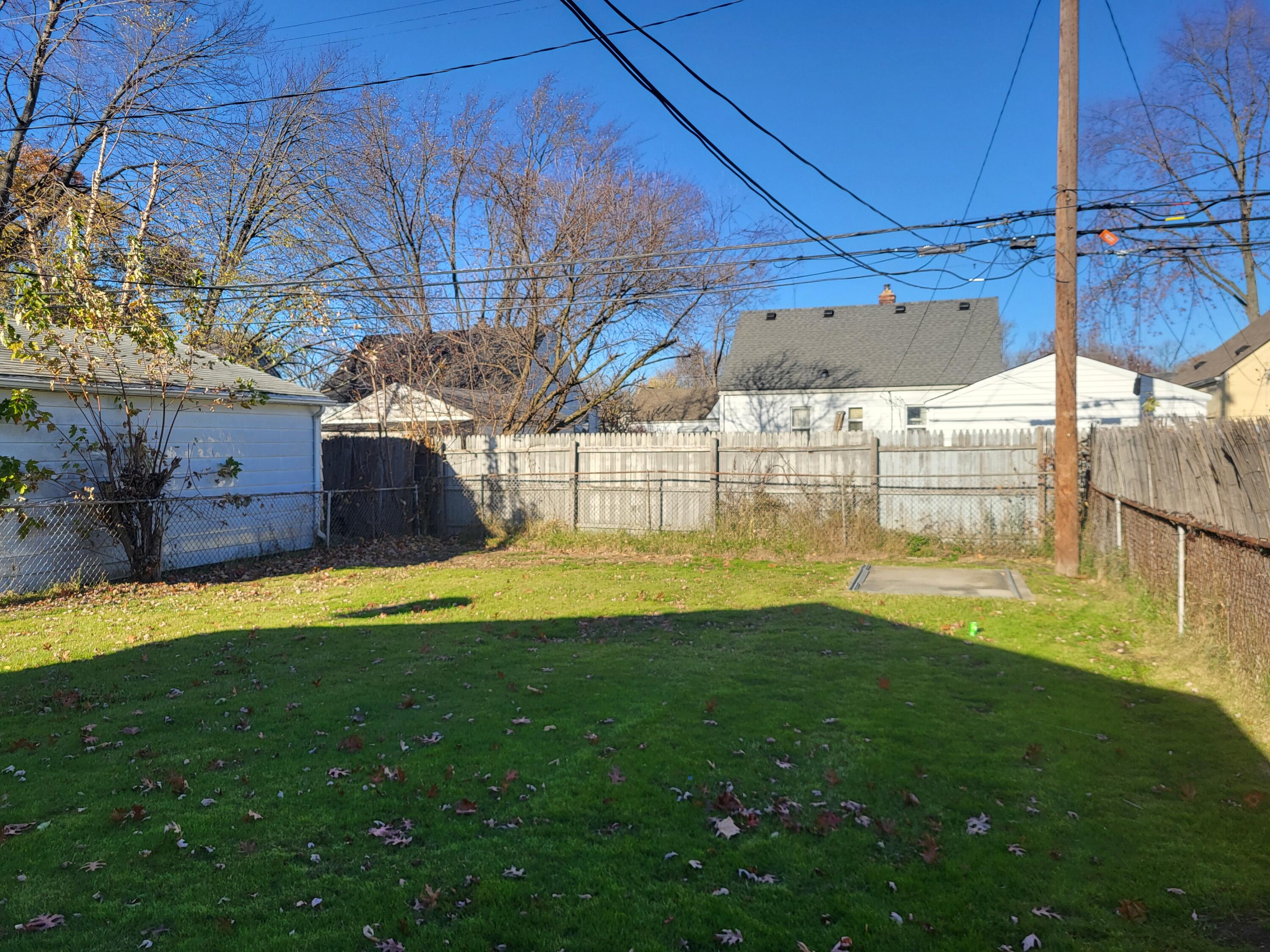 21813 Rosedale Street