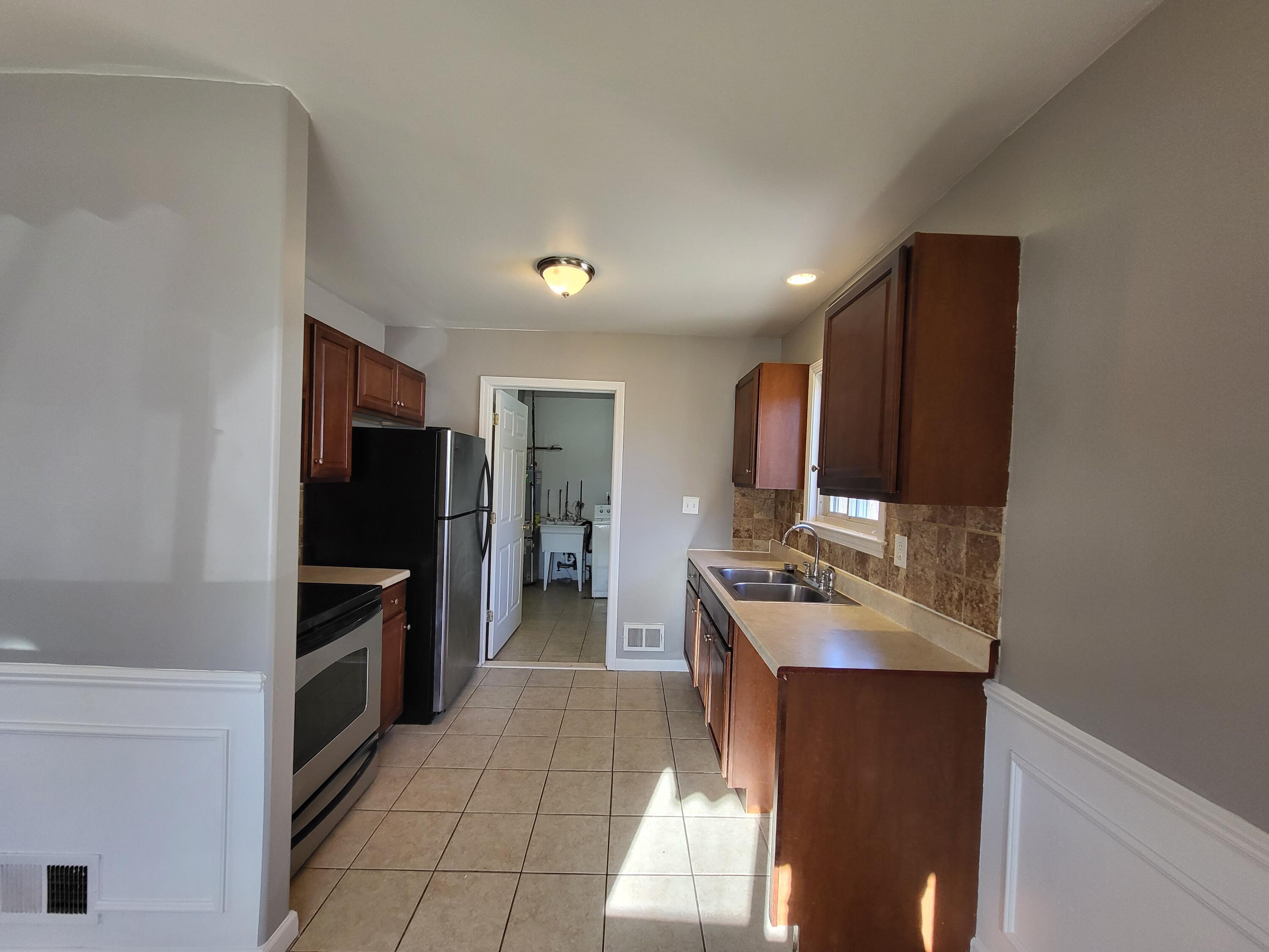 21813 Rosedale Street