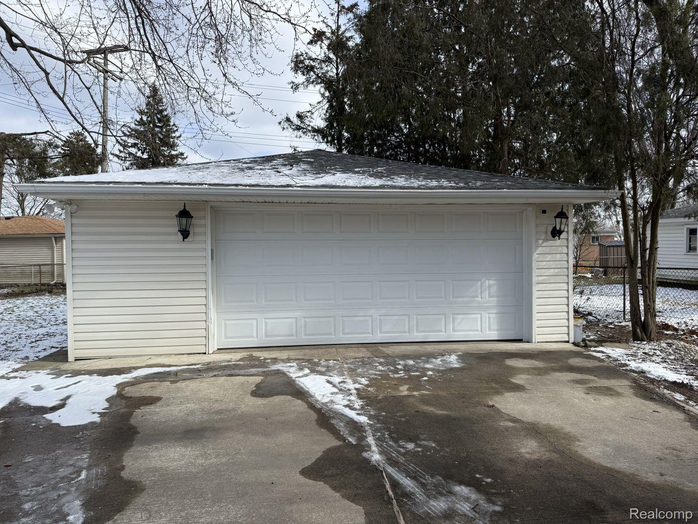 8411 Monroe Boulevard