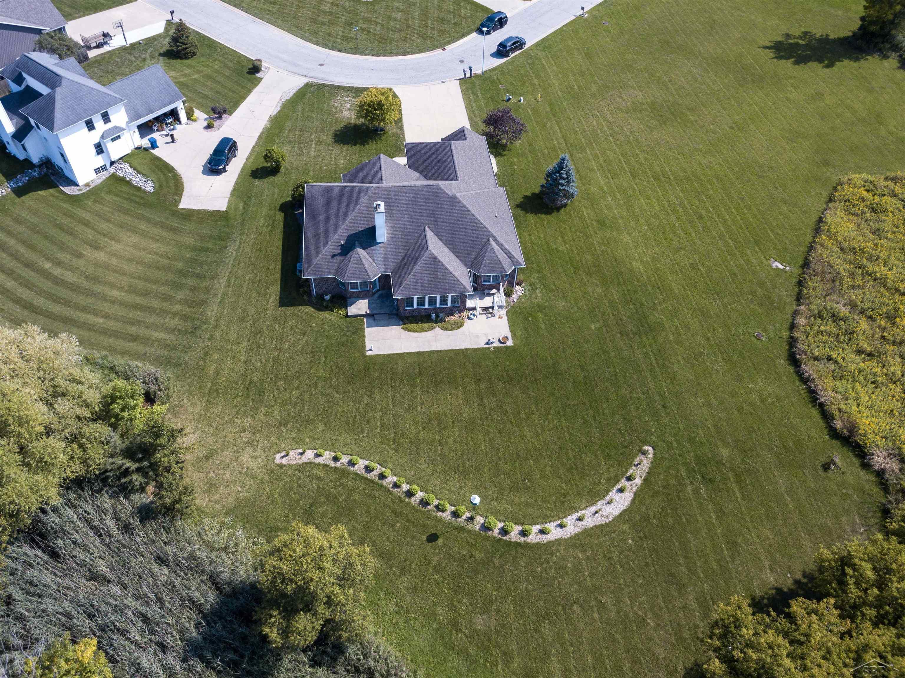 5832 N Braeburn Street