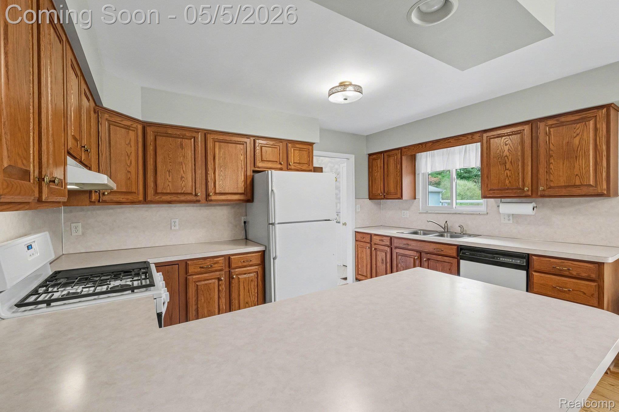 10060 N Linden Road
