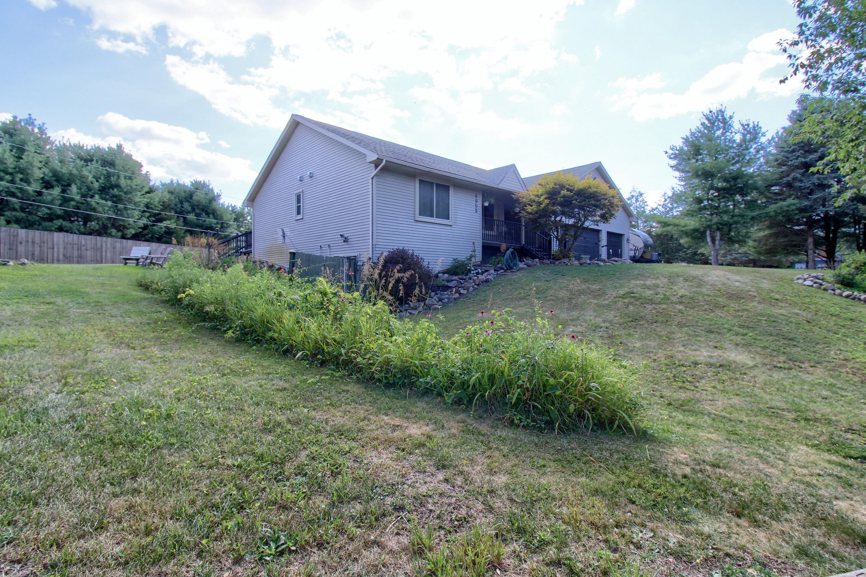 4952 Elmers Turn