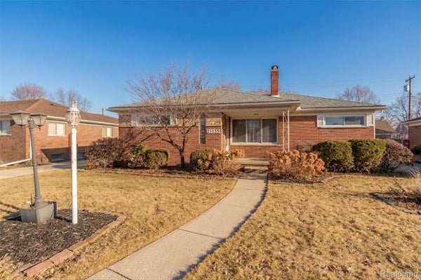 21135 VIRGINIA AVE, EASTPOINTE, MI 48021 - Image f15070ae604b2e1503bae4f865fd3cef/4284638071