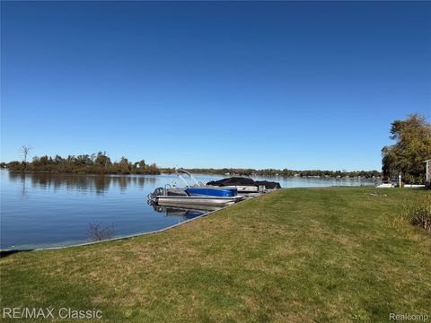 3482 Ponemah Drive Fenton City MI 48430