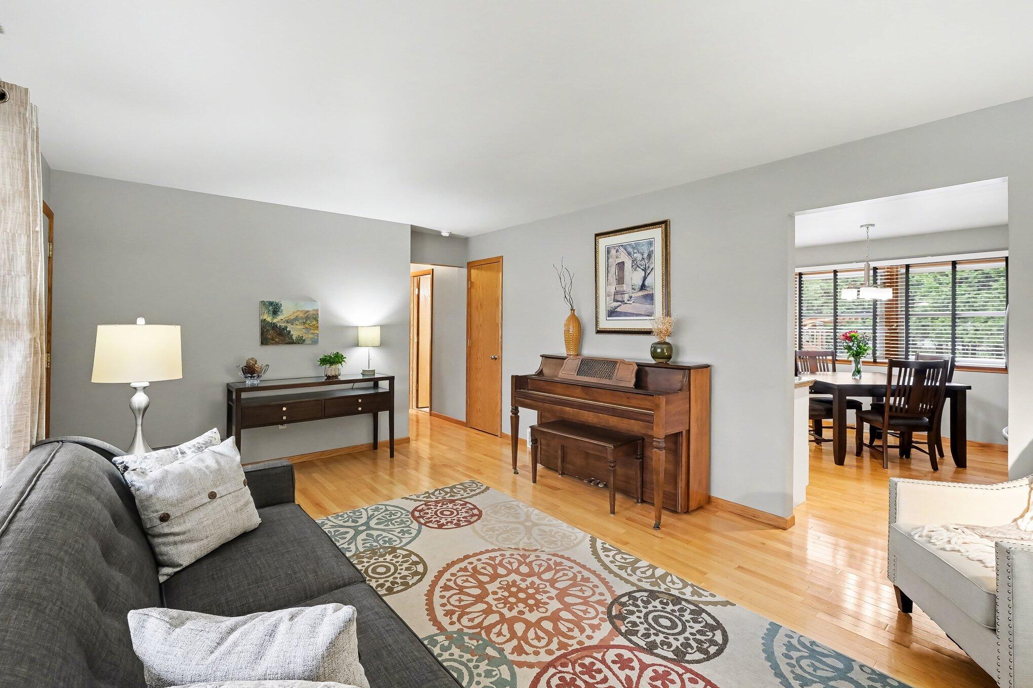 25 Gibraltar Drive NE