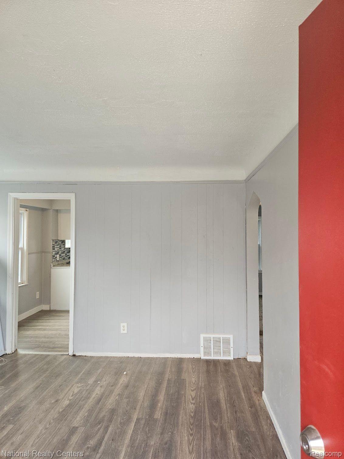 8271 Rosemont Avenue