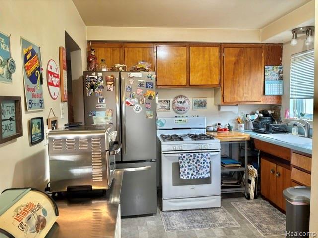 2555 Longmeadow Drive