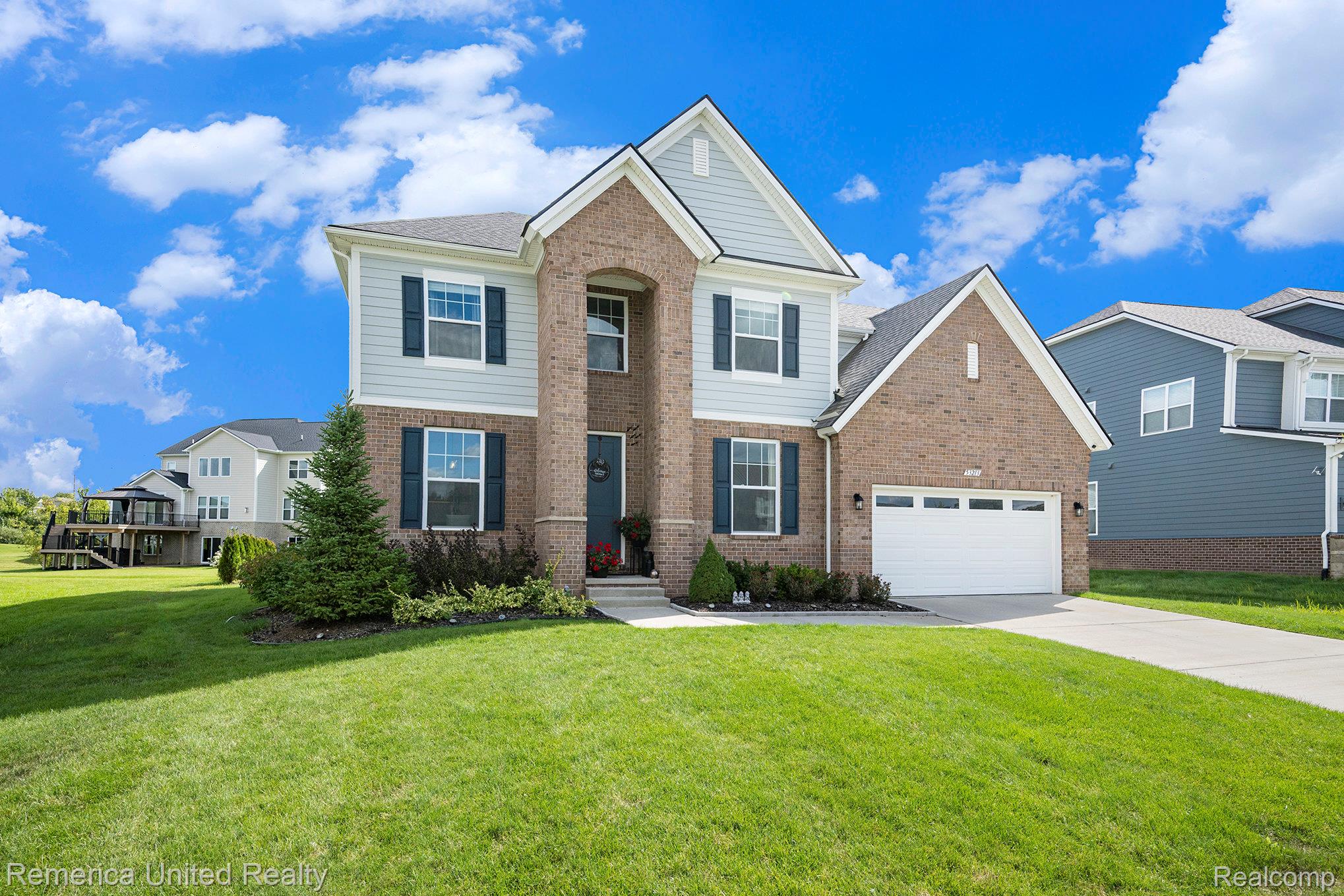 53213 Bay Laurel Lane