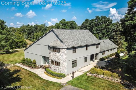 5160 Fenton Road Hartland Township MI 48430