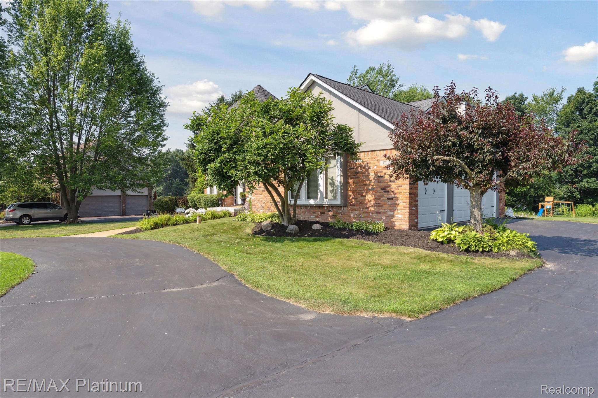 1743 W. View Trail