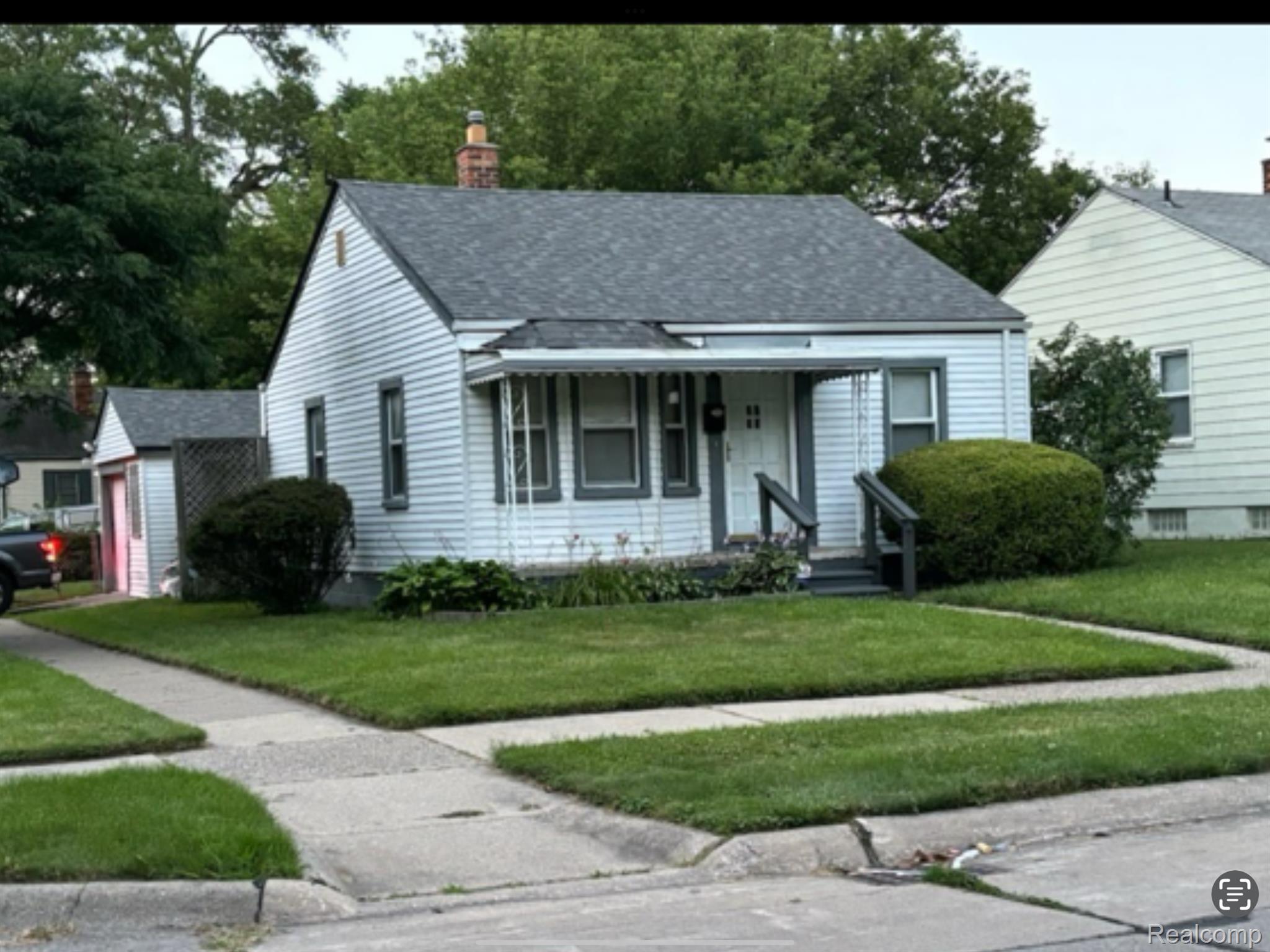 18905 KENOSHA Street