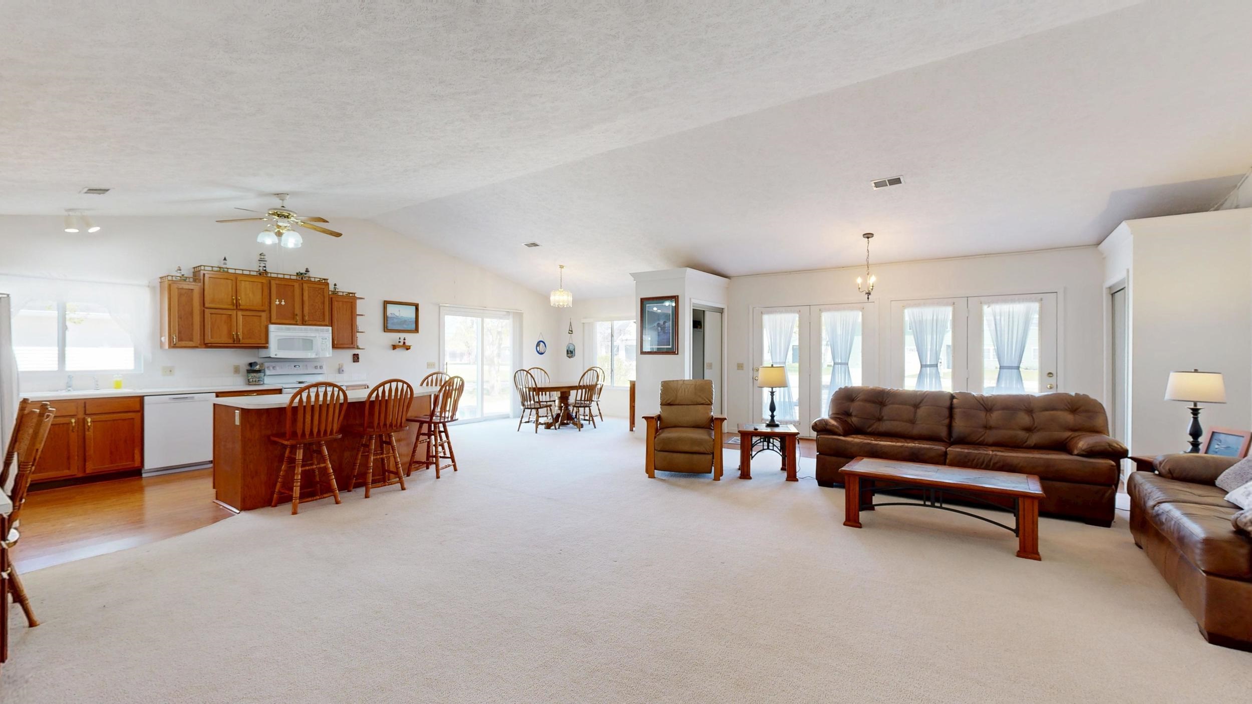 1239 Clubhouse Drive