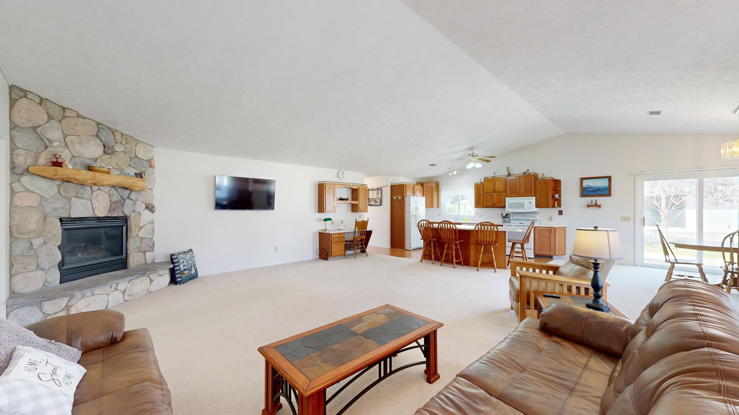 1239 Clubhouse Drive