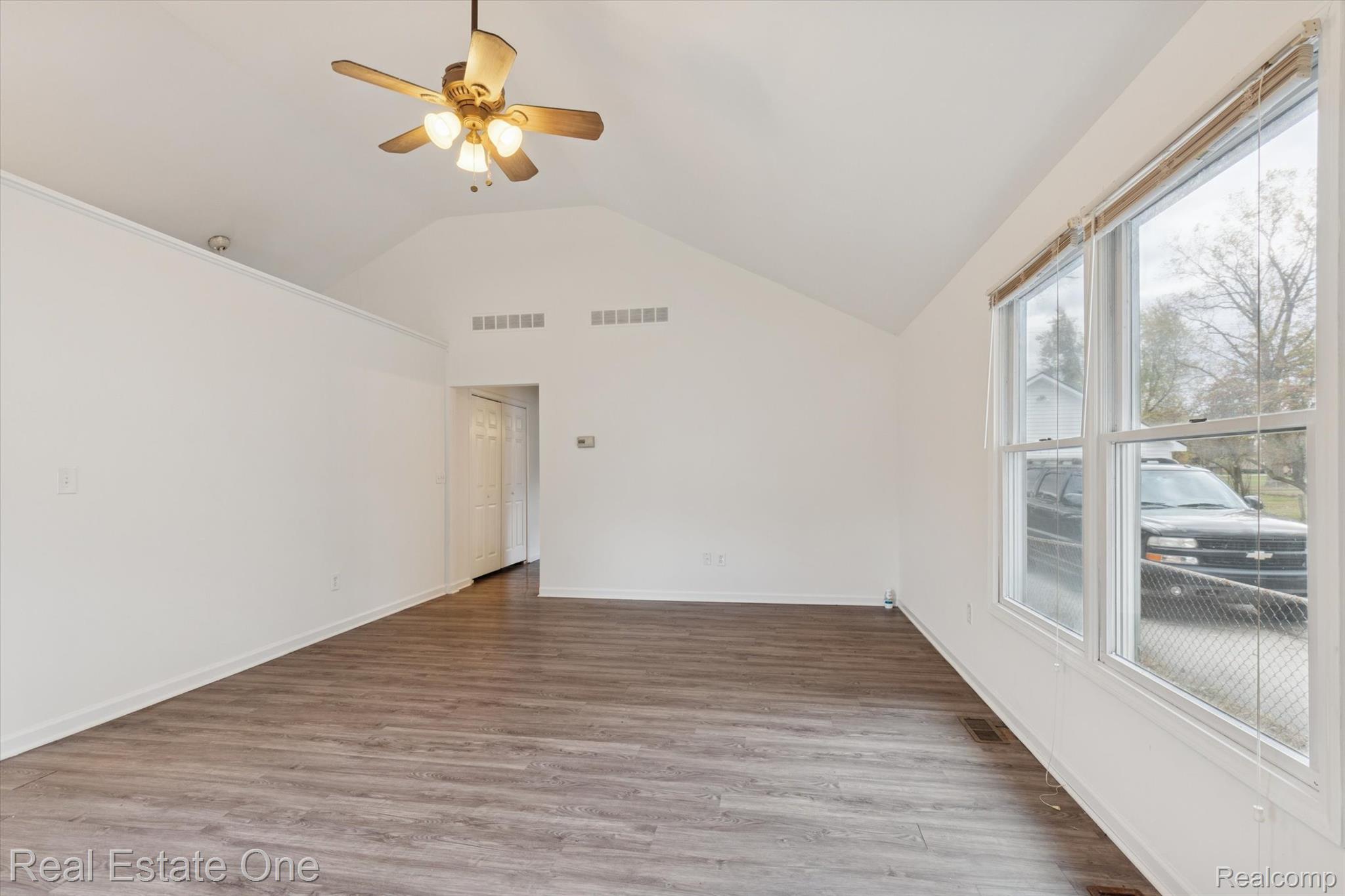 35833 Farragut Avenue