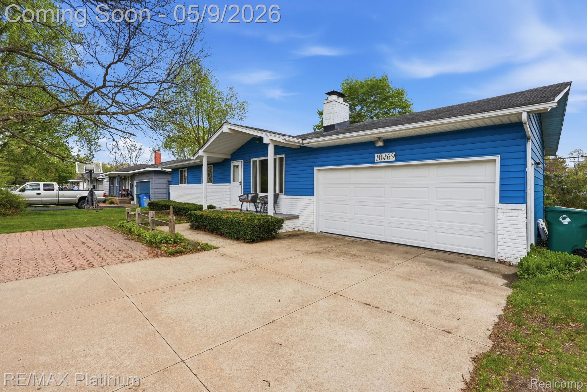 10469 Cooley Lake Road