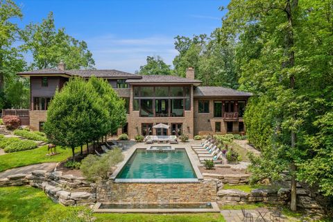 803 Canterbury Crescent Bloomfield Hills City Oakland MI 48304