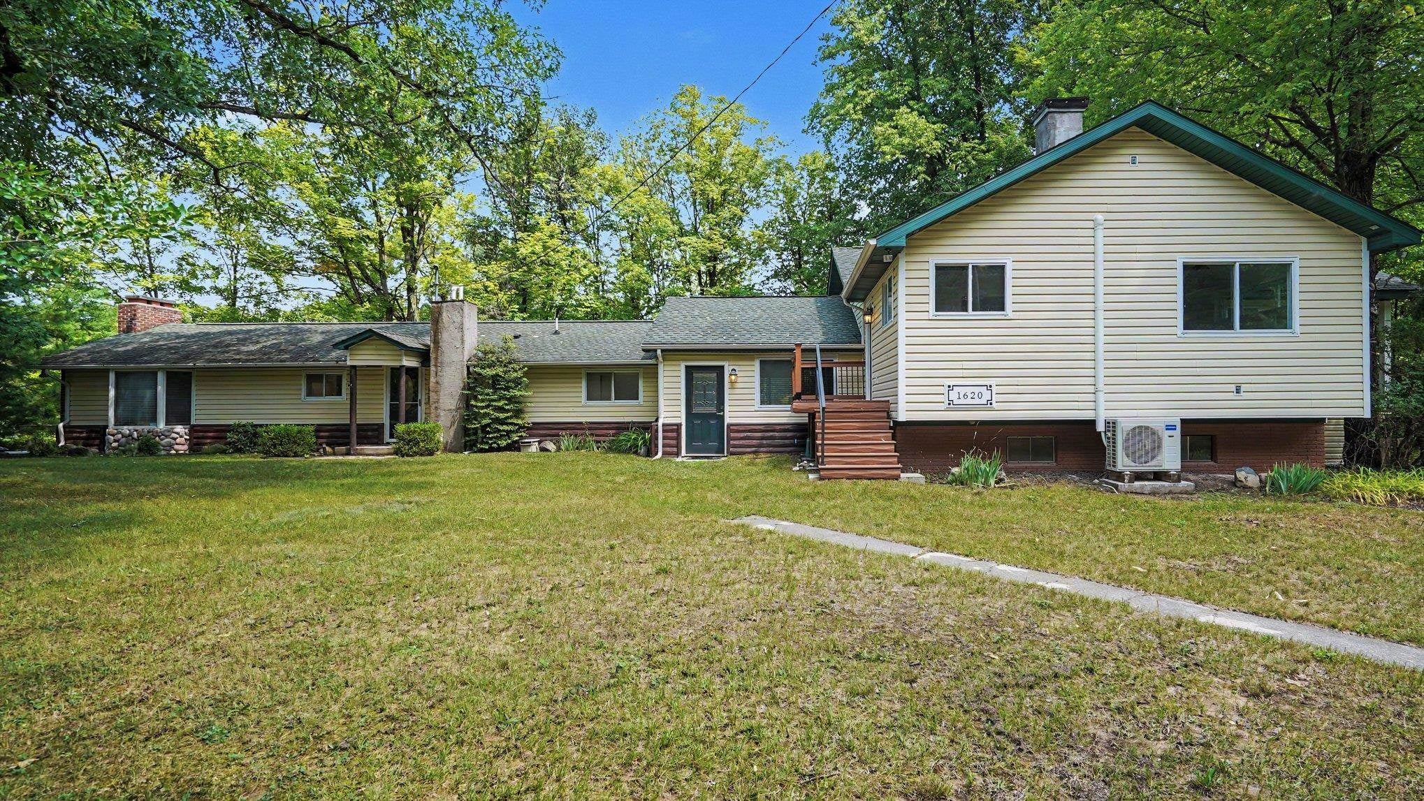 1620 N Michigan Road