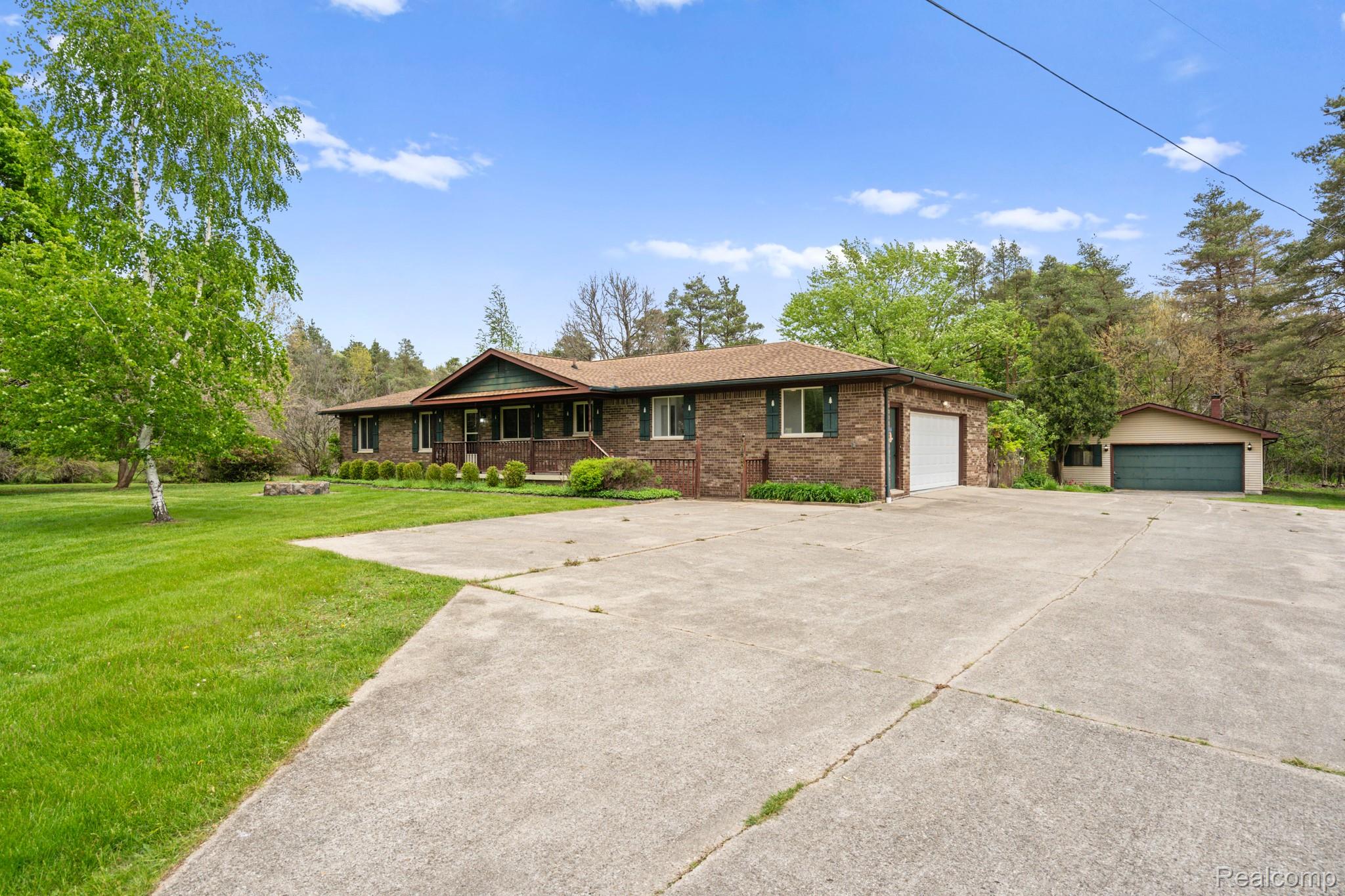 7540 Dexter Pinckney Road