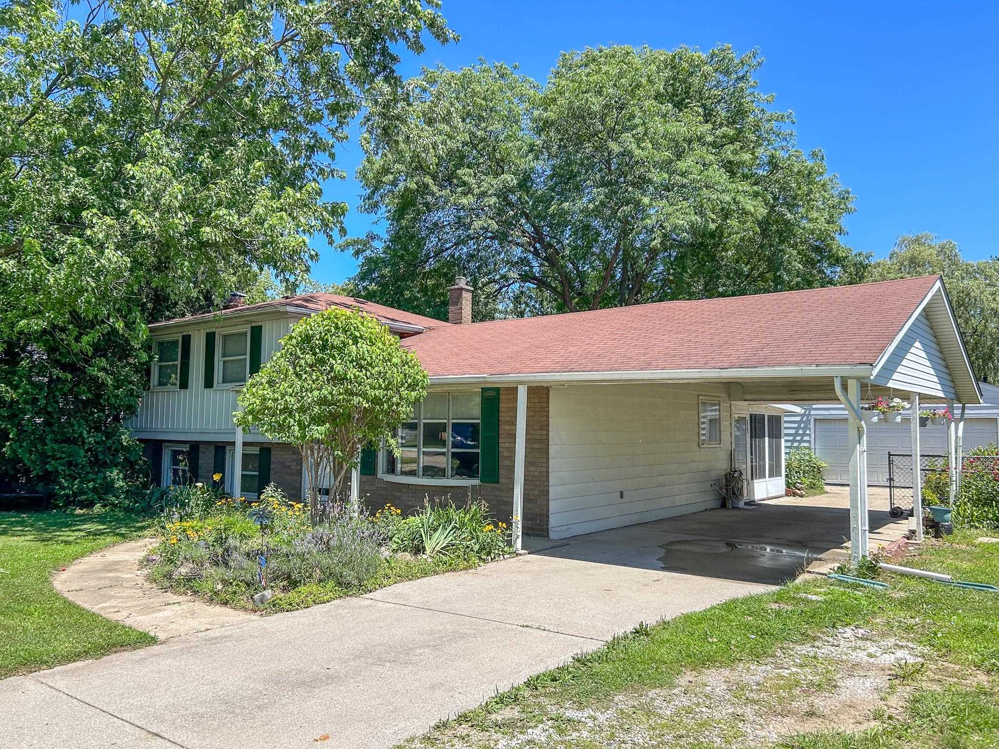 12613 Holly Road