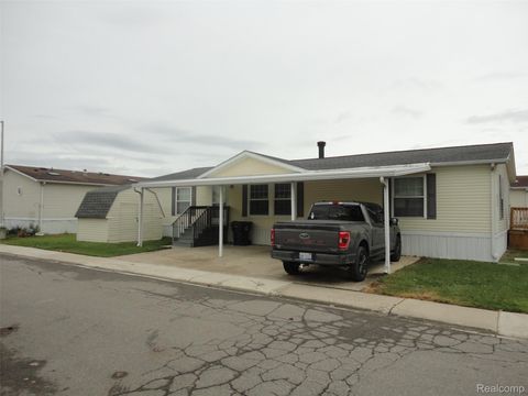 25182 Frontier Circle Flat Rock City MI 48134