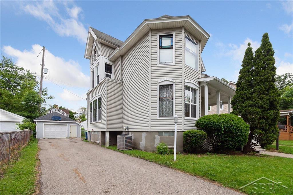 224 N Madison Avenue