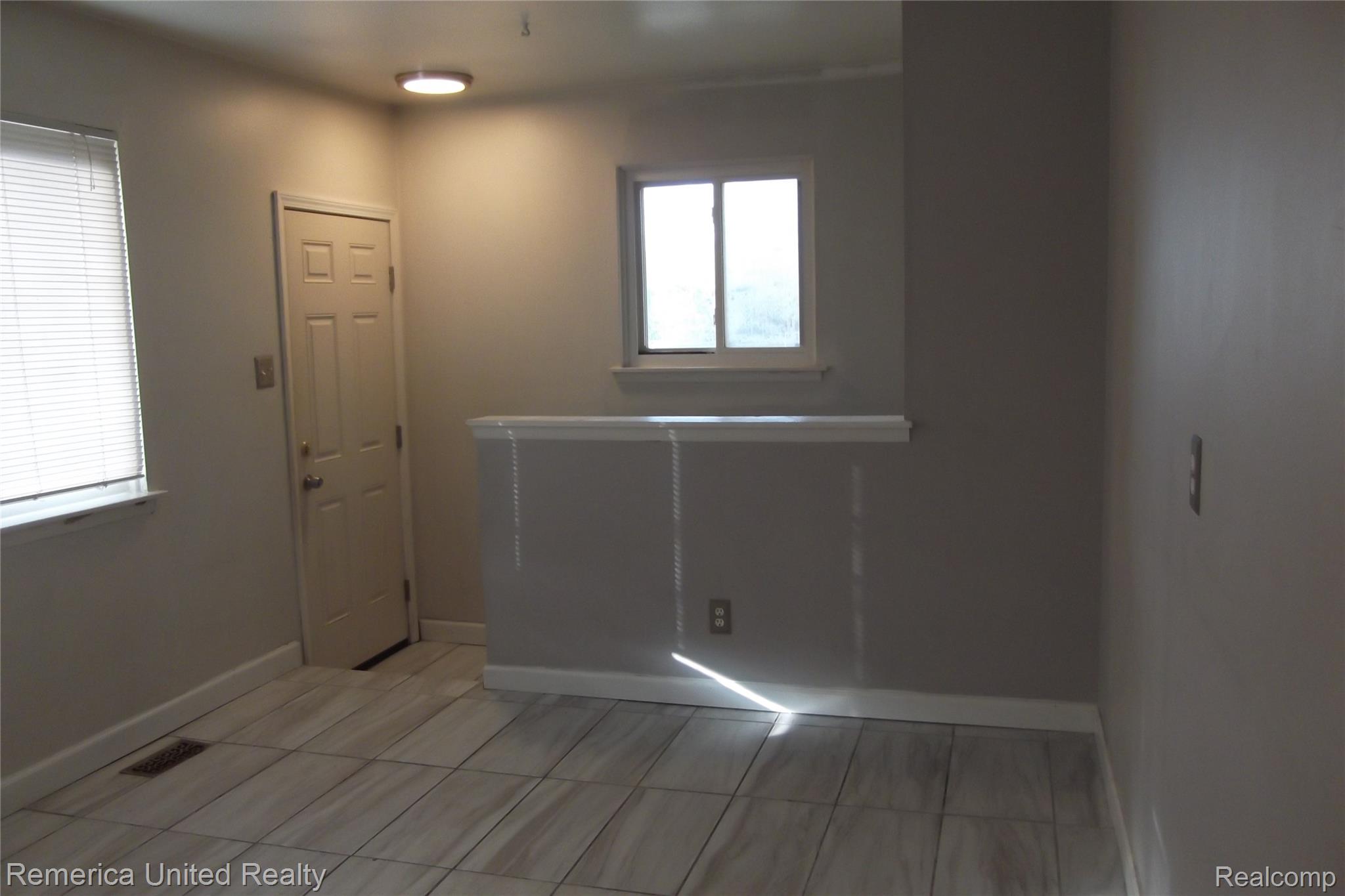 29221 Barrington Street