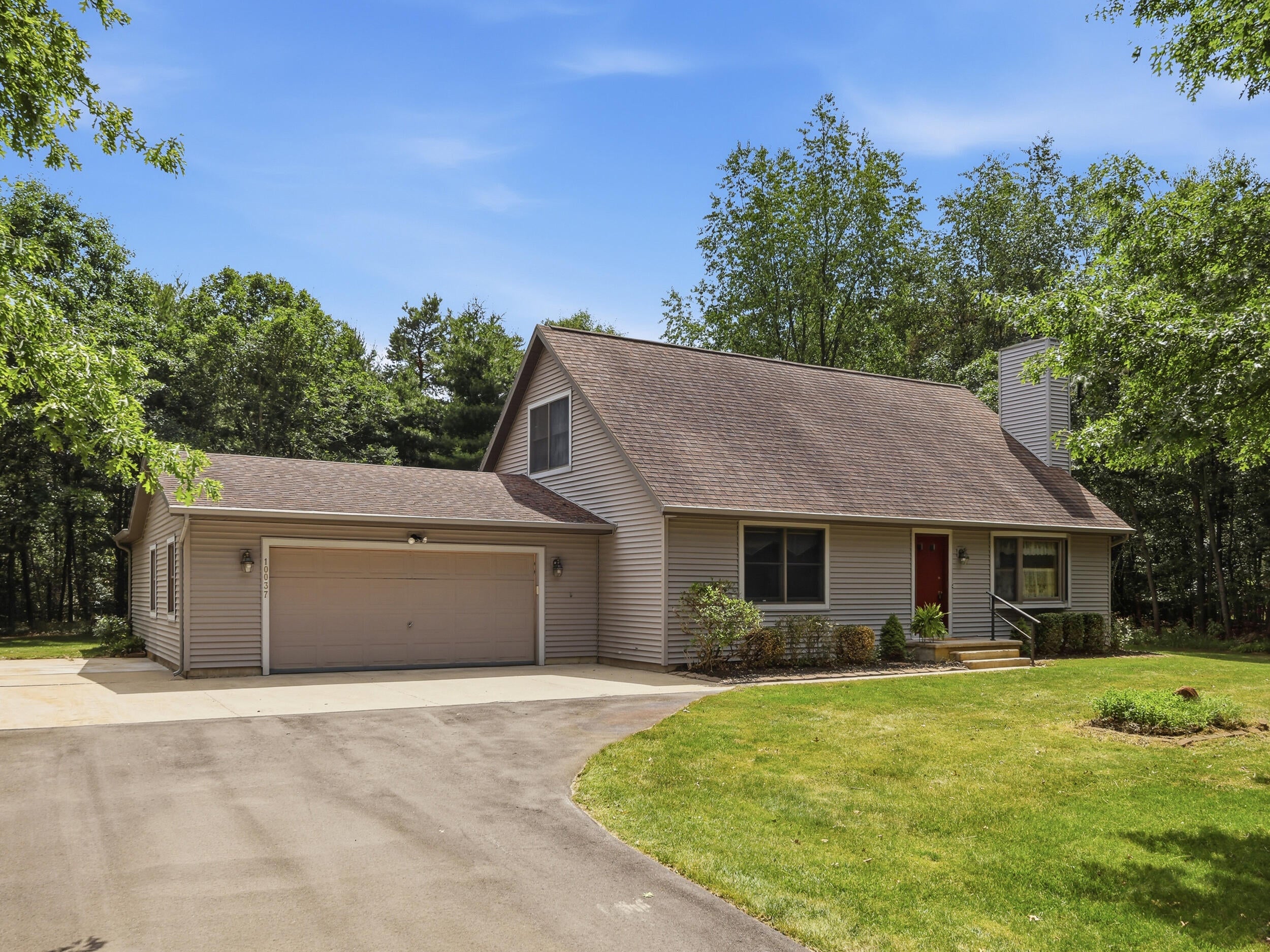 10037 Peppermill Lane
