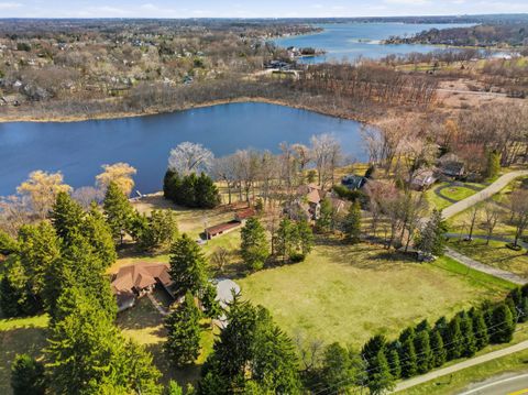 6150 Willow Road West Bloomfield Charter Township MI 48324