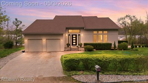 Photo of 11677 Old Hamburg Road, Hamburg Township, MI 48189 (MLS # 20261029674)