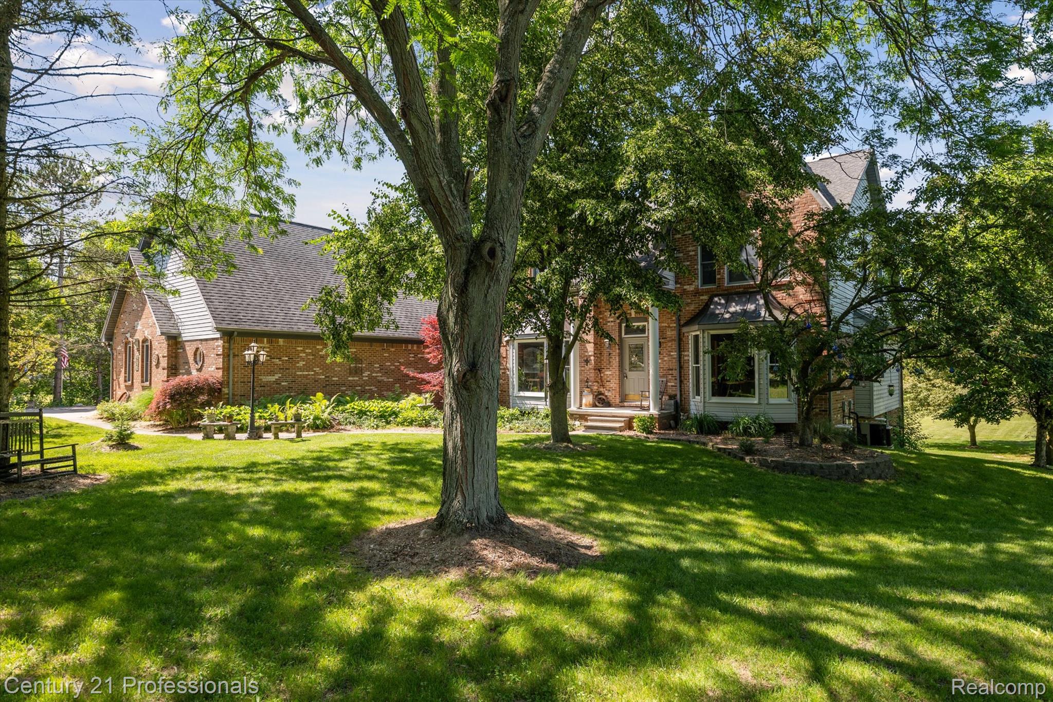 6279 7 Mile Road