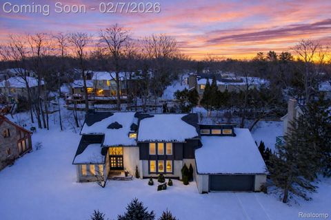 5292 Pond Bluff Drive West Bloomfield Charter Township MI 48323