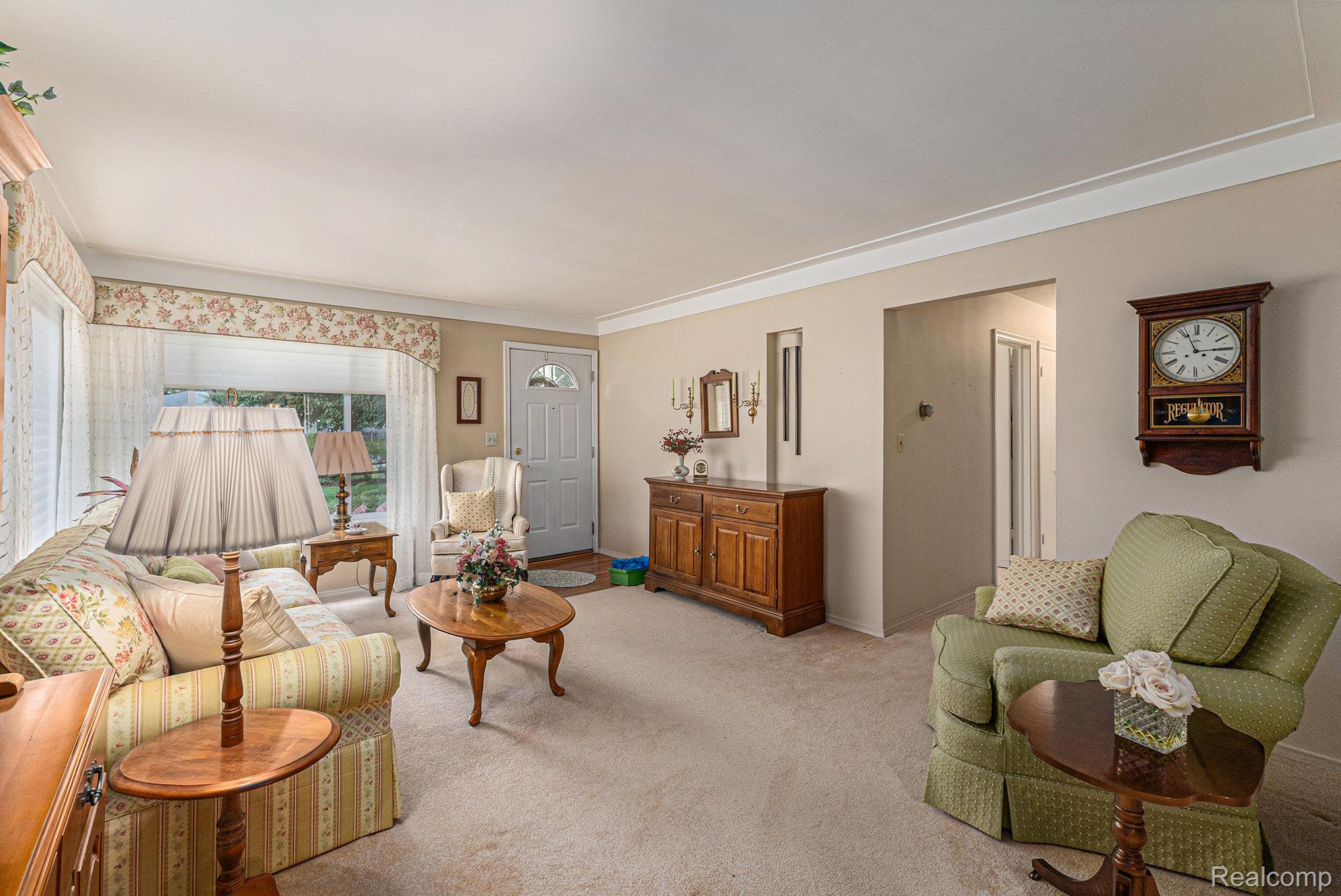 Troy City, Michigan 48085, United States, 3 Bedrooms Bedrooms, ,1 BathroomBathrooms,Residential,Active,191942