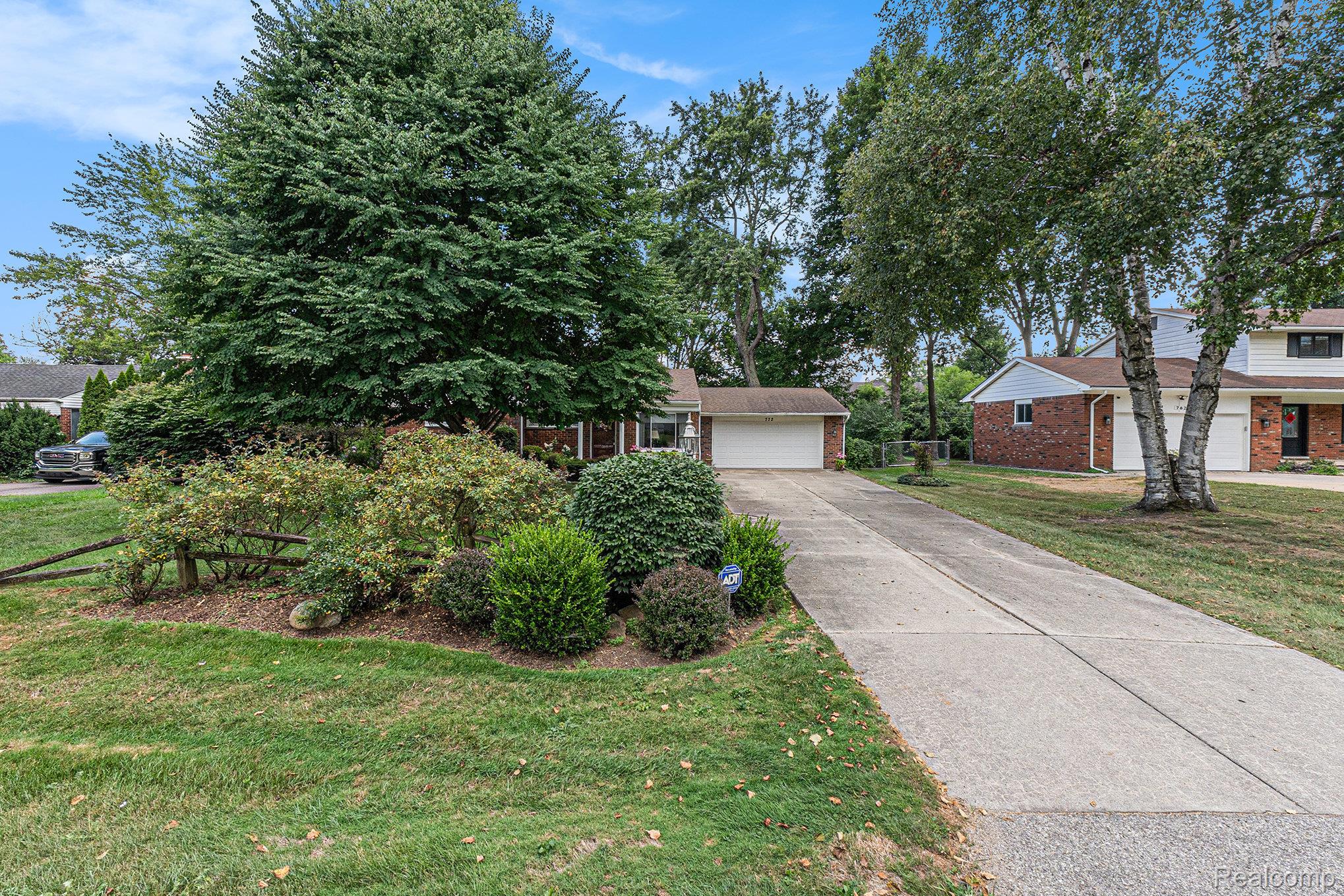 Troy City, Michigan 48085, United States, 3 Bedrooms Bedrooms, ,1 BathroomBathrooms,Residential,Active,191942