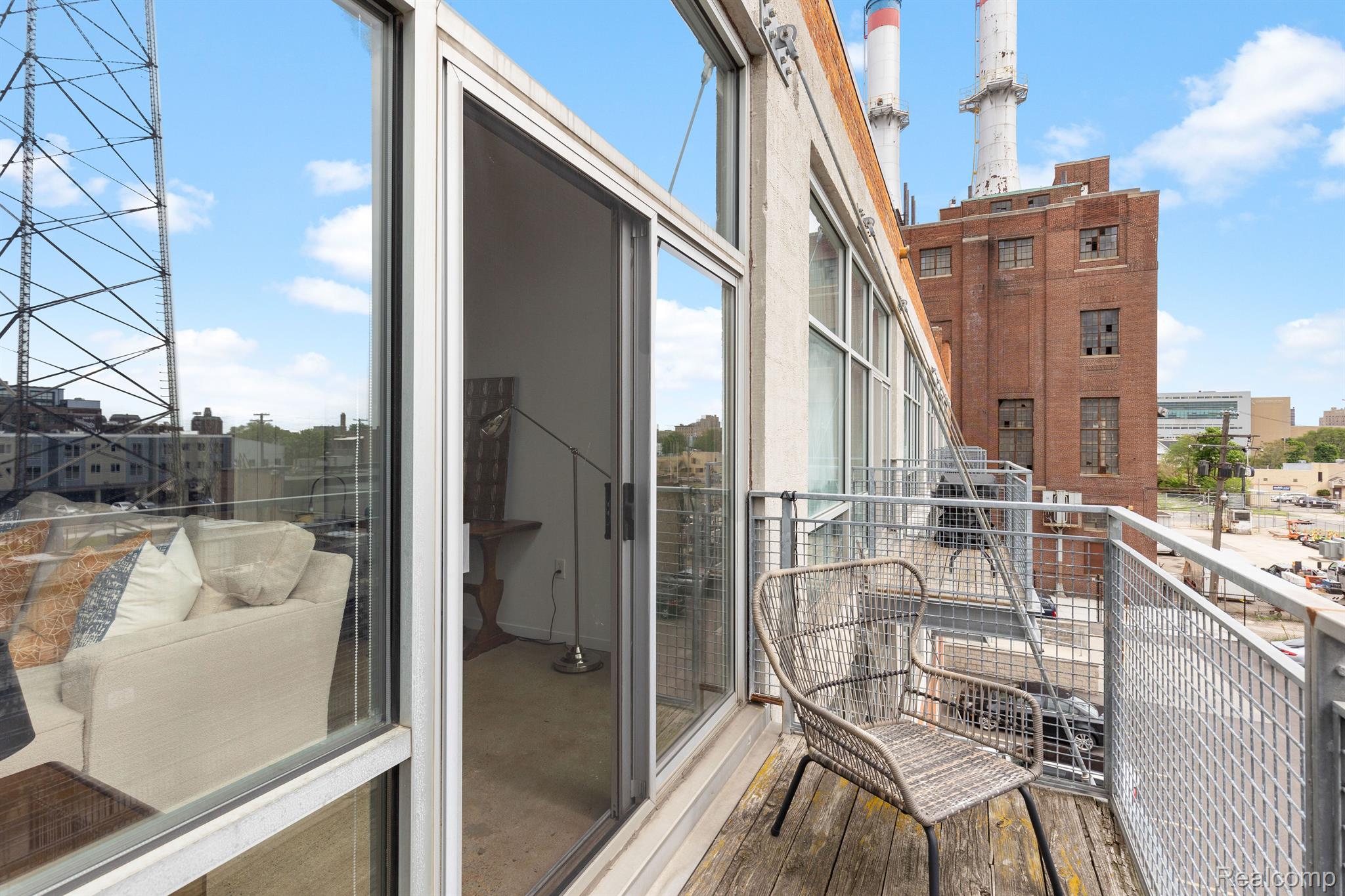 Detroit, Michigan 48201, United States, 1 Bedroom Bedrooms, ,1 BathroomBathrooms,Residential,Pending,74070