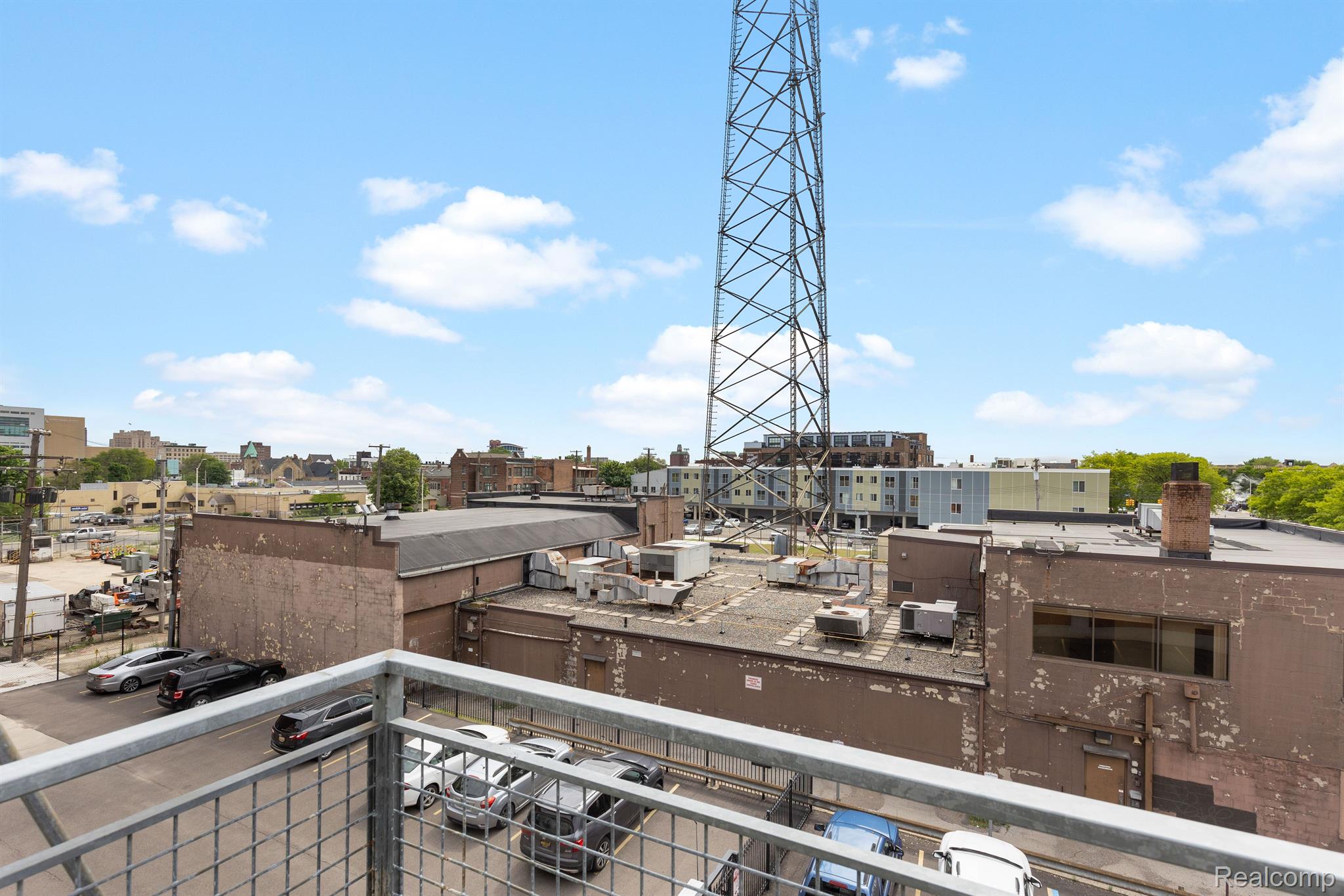 Detroit, Michigan 48201, United States, 1 Bedroom Bedrooms, ,1 BathroomBathrooms,Residential,Pending,74070