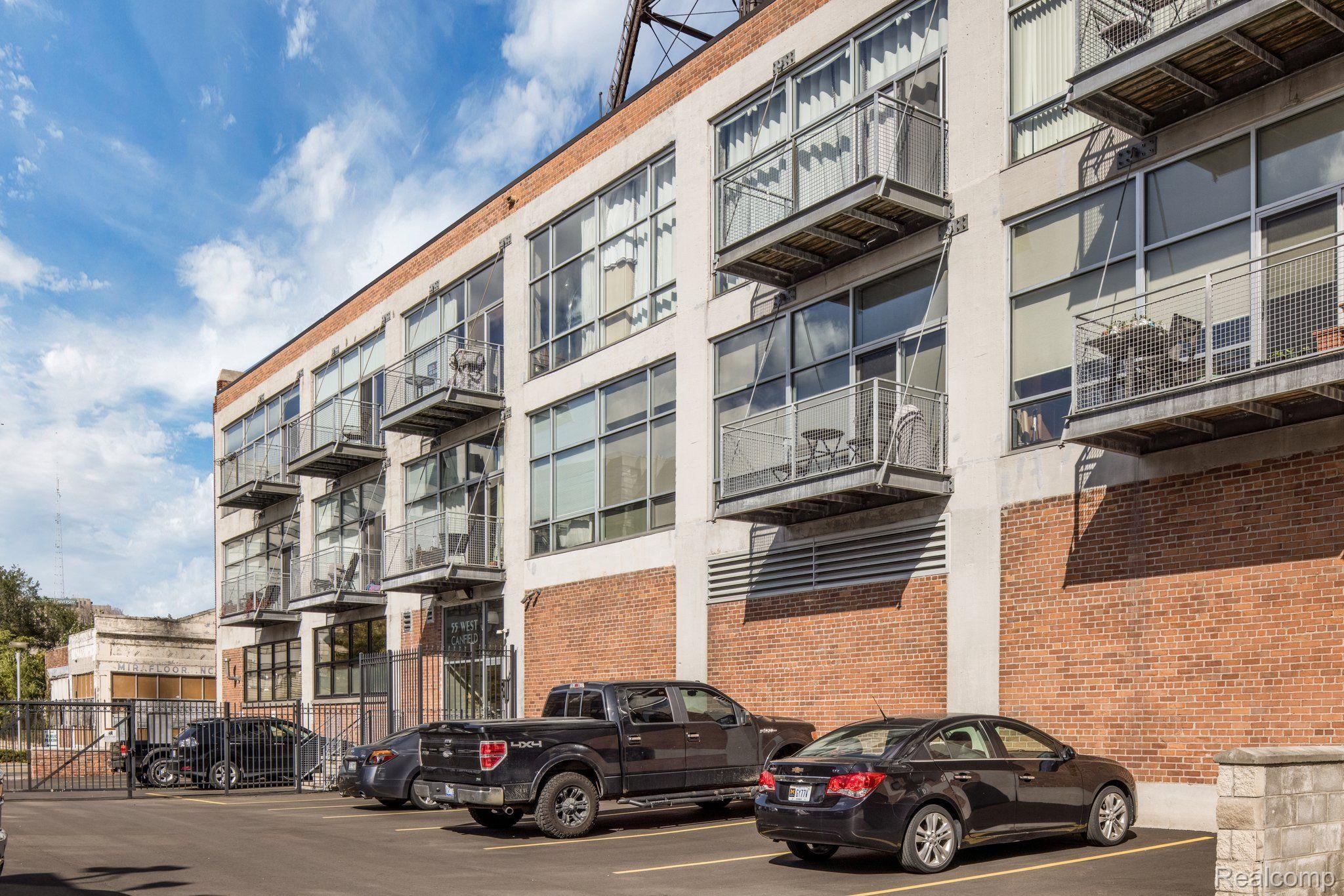 Detroit, Michigan 48201, United States, 1 Bedroom Bedrooms, ,1 BathroomBathrooms,Residential,Pending,74070